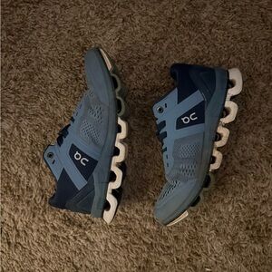 On Running woman’s Navy and Light Blue Sneakers